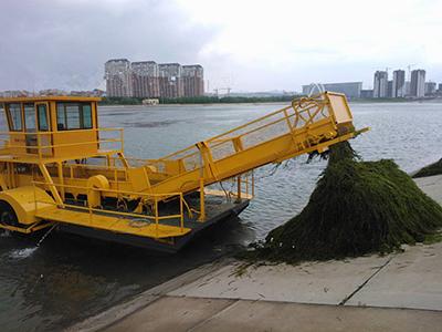 River Cleaning Boat in Hunan, China